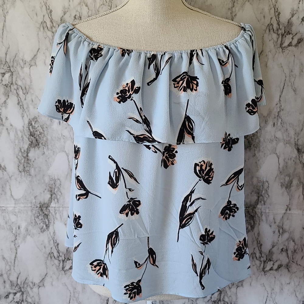 C & E blouse size large